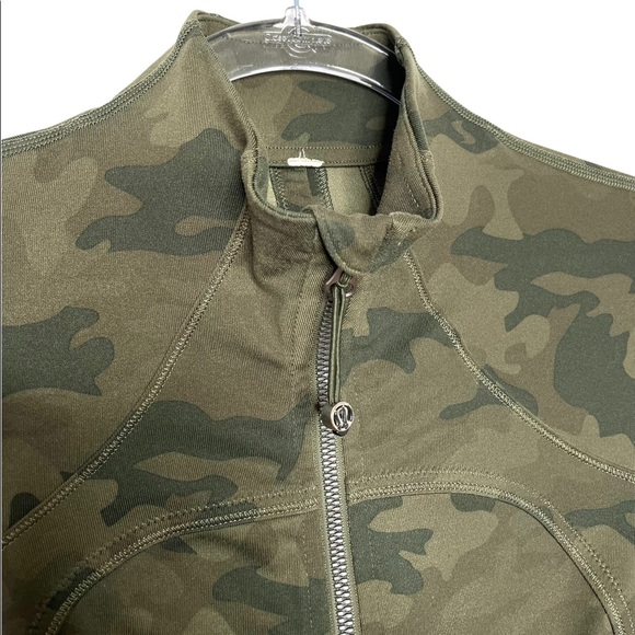 lululemon | Forme Jacket *Cuffins Savasana Camo 20cm Fatigue Green RARE 4 - Picture 5 of 9